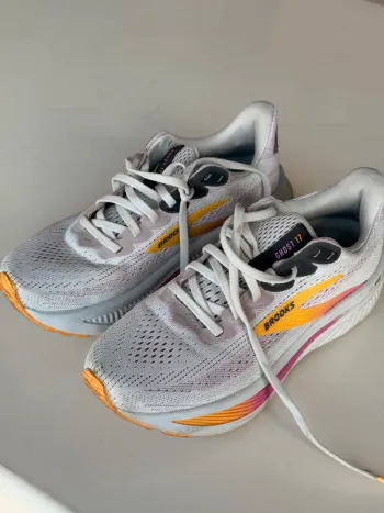 Used Brooks Ghost 17 Running Shoes