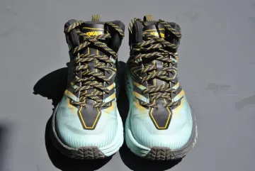 Hoka One One Speedgoat Mid 2 GTX Running Shoes usato