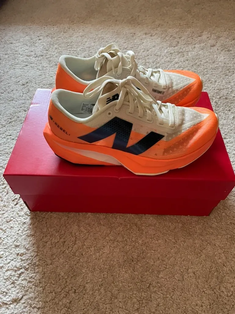 Tweedehands New Balance FuelCell Rebel 4 bike — afbeelding 3 van 7