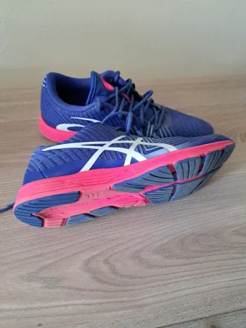 Gebrauchtes Asics Turnschuhe bike — Bild 2 von 3