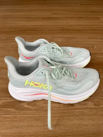 Hoka Clifton 10 bike d'occasion — image 4 sur 7