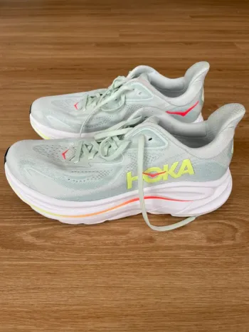 Hoka Clifton 10 bike d'occasion — image 3 sur 7