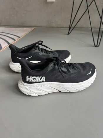 Used Hoka Arahi 7 Running Shoes