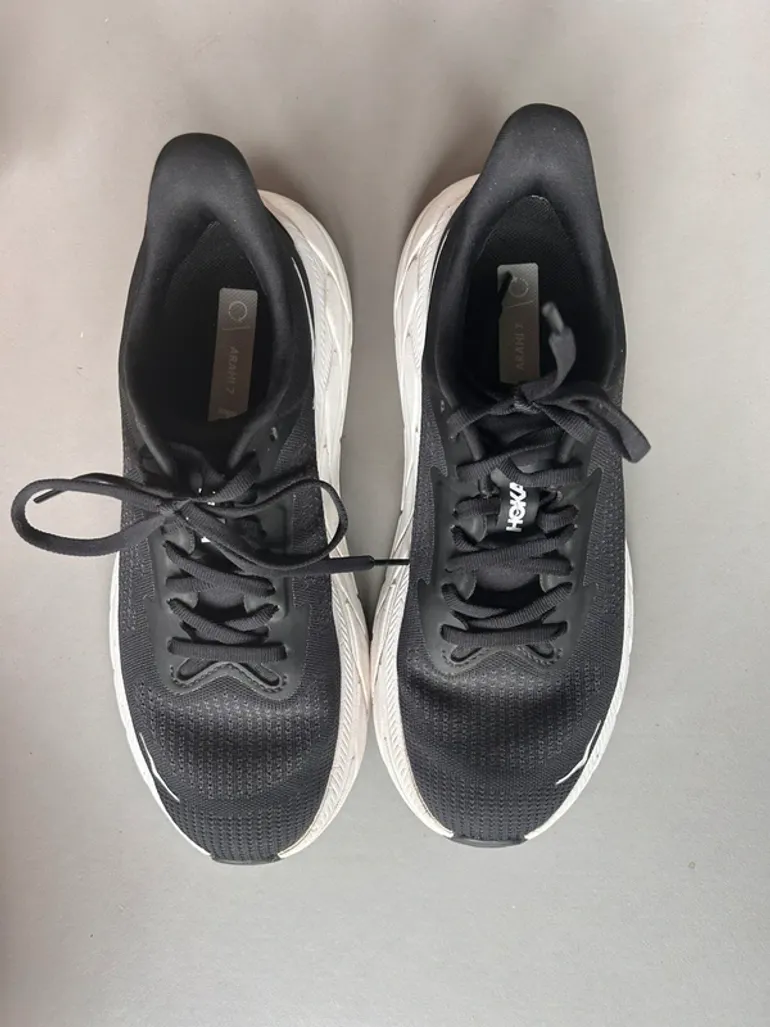 Hoka Arahi 7 bike d'occasion — image 2 sur 4