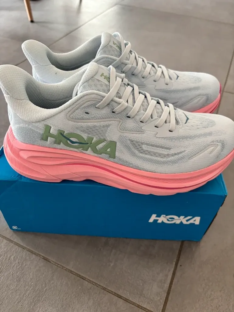 Used Hoka Clifton 10 bike — image 4 of 11