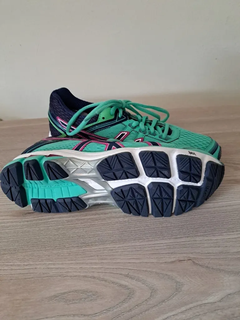 Asics Schuhe bike d'occasion — image 2 sur 3