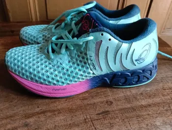 Asics Running Shoes bike d'occasion — image 3 sur 6