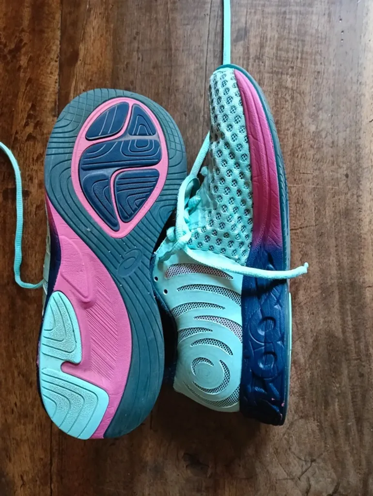 Asics Running Shoes bike d'occasion — image 5 sur 6