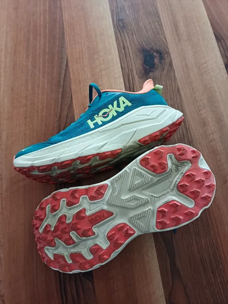 Hoka Challenger 8 bike d'occasion — image 2 sur 2