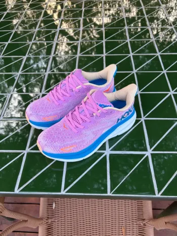 Used Hoka Clifton 9 Running Shoes