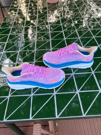 Used Hoka Clifton 9 bike — image 6 of 9