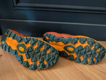 Hoka Speedgoat 5 bike d'occasion — image 3 sur 7