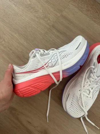 Used Saucony Guide 18 bike — image 3 of 5