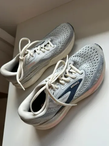 Używany Brooks Adrenaline GTS 24 Running Shoes
