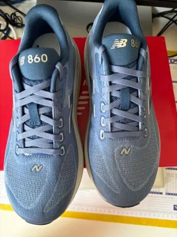 New Balance Running Shoes bike d'occasion — image 5 sur 6