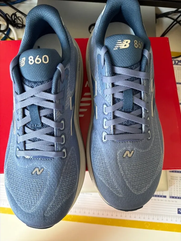 New Balance Running Shoes bike d'occasion — image 5 sur 6