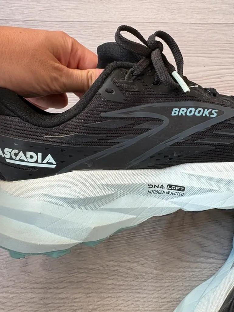 Brooks Cascadia 19 GTX bike d'occasion — image 3 sur 4
