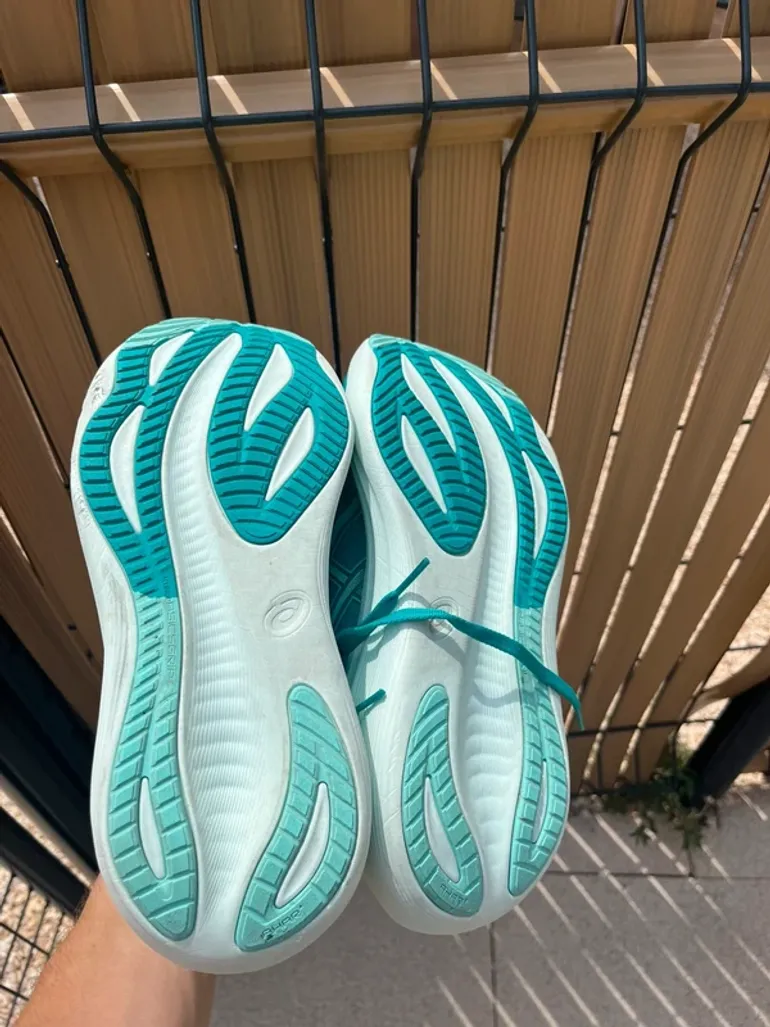 Used Asics Running Shoes bike — image 7 of 14