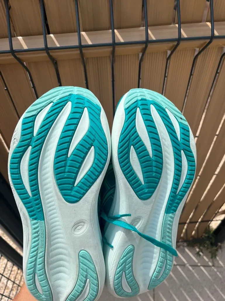 Used Asics Running Shoes bike — image 9 of 14