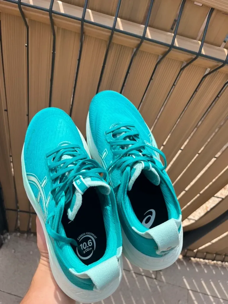 Used Asics Running Shoes bike — image 10 of 14