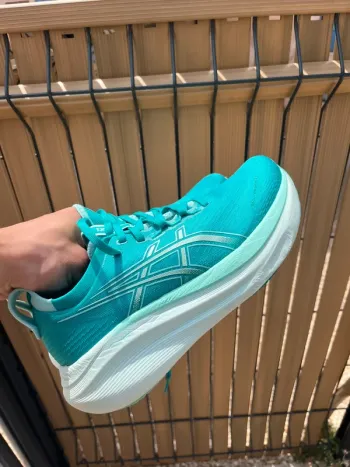 Used Asics Running Shoes bike — image 2 of 14