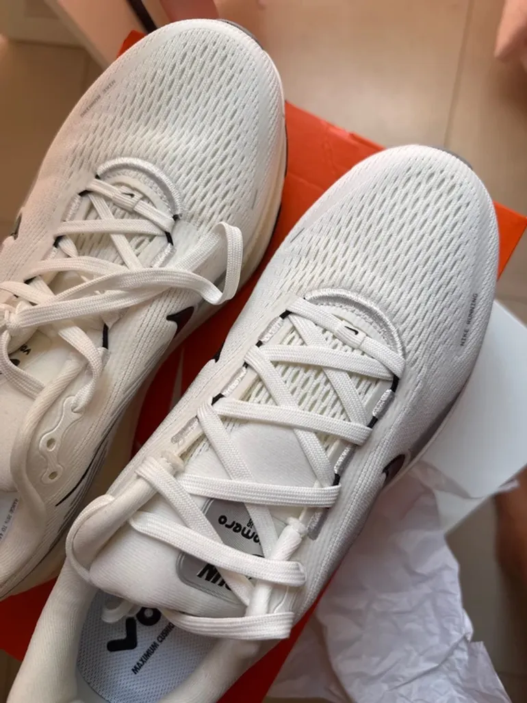 Used Nike Zoom X Vomero 18 bike — image 2 of 5