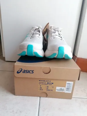 Brugt Asics Novablast 6 bike — billede 3 af 7