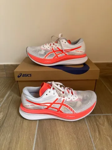 Gebrauchtes Asics Magic Speed 3 Running Shoes