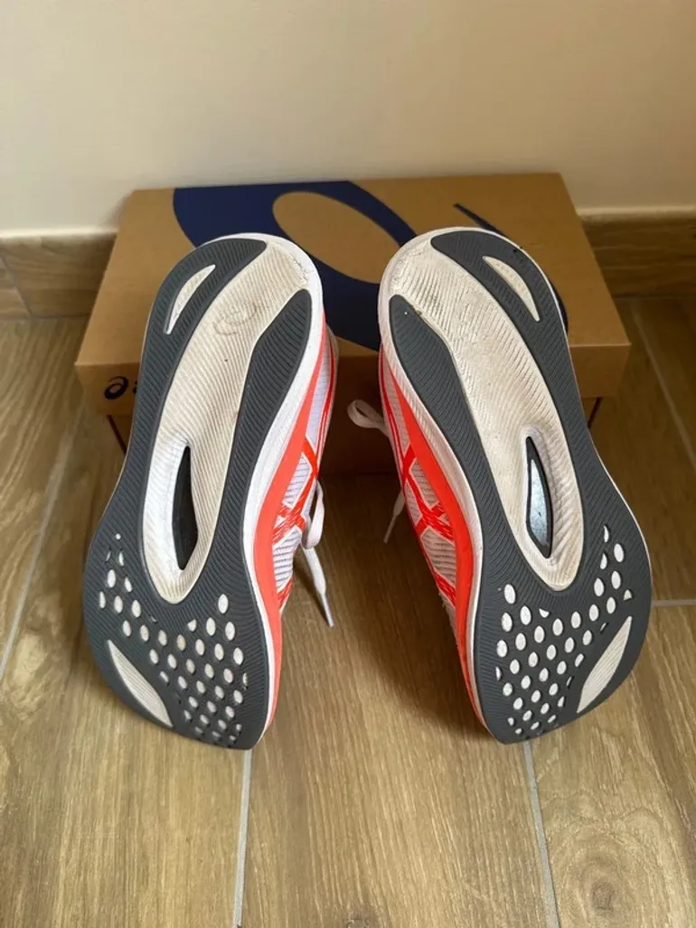 Used Asics Magic Speed 3 bike — image 8 of 9