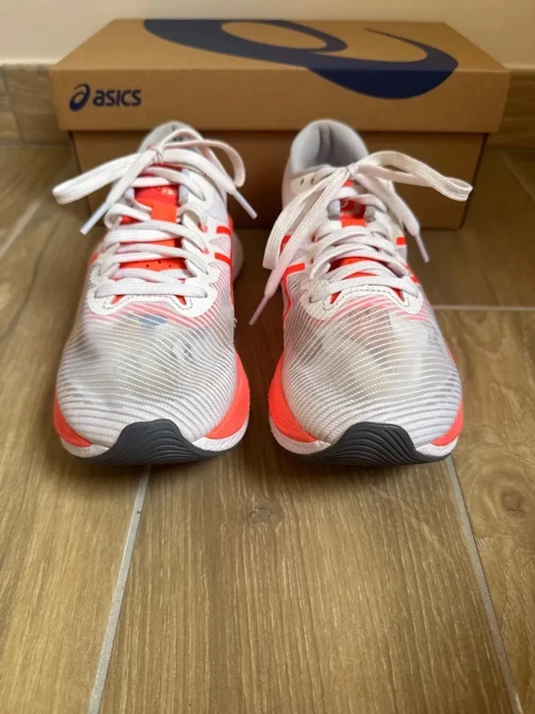 Used Asics Magic Speed 3 bike — image 3 of 9