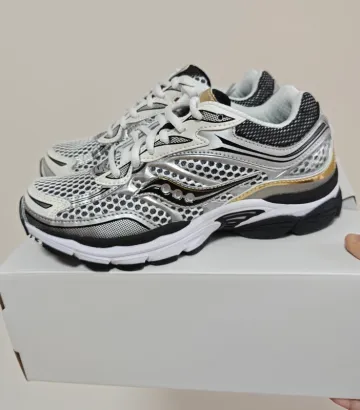 Gebrauchtes Autre Omni 9 Running Shoes