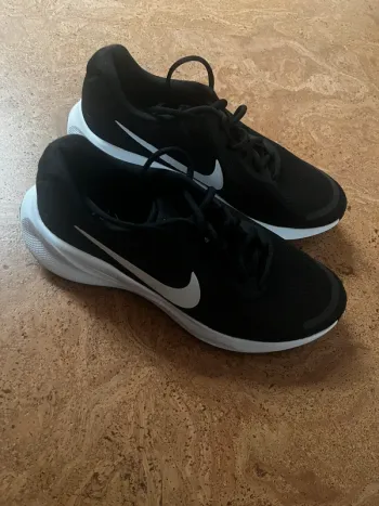 Nike Revolution Running Shoes usato