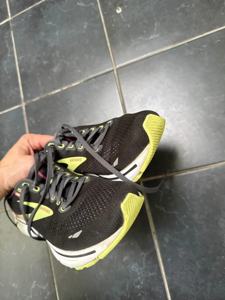 Used Brooks Ghost 15 bike — image 5 of 9