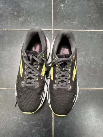 Used Brooks Ghost 15 Running Shoes