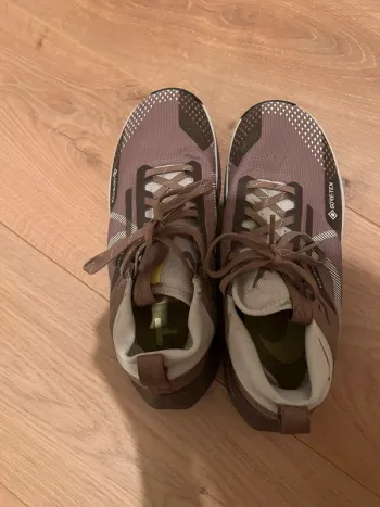 Tweedehands Nike Trail bike — afbeelding 2 van 8