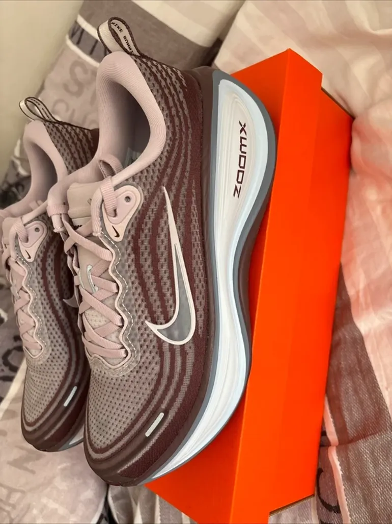 Tweedehands Nike Vomero Plus bike — afbeelding 5 van 6