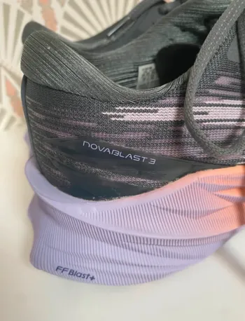 Tweedehands Asics Novablast 3 bike — afbeelding 6 van 12