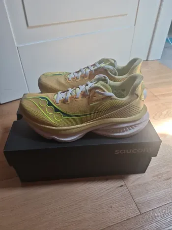 Gebrauchtes Saucony Endorphin Azura bike — Bild 2 von 5