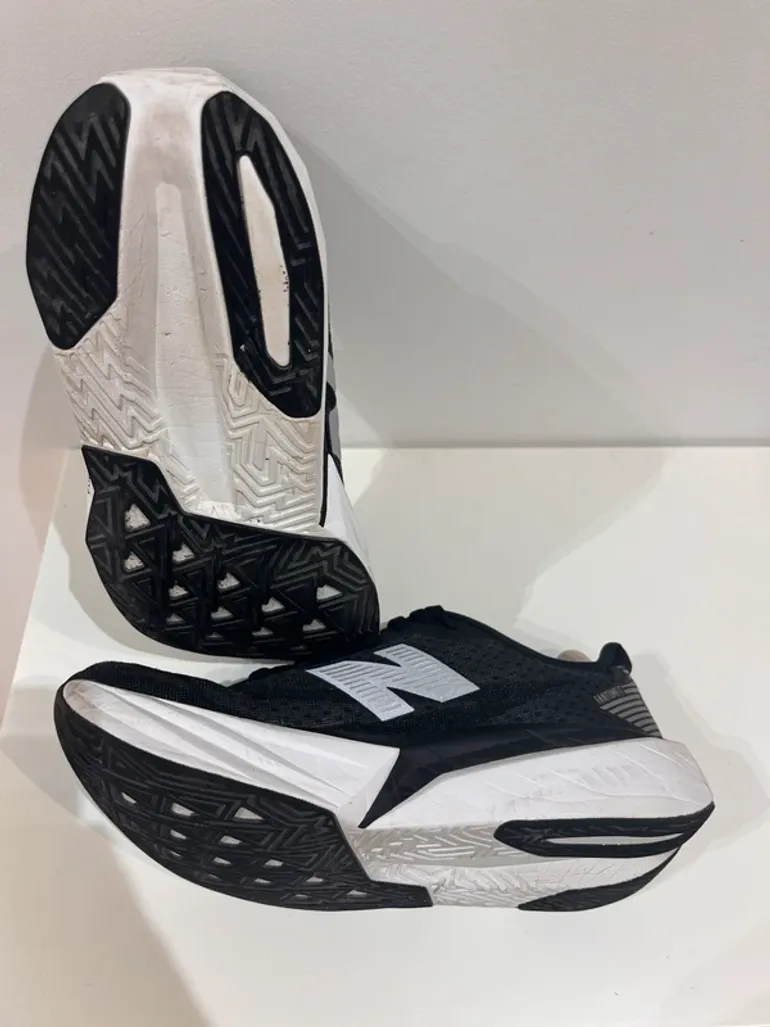 Used New Balance Fuelcell Rebel v5 bike — image 6 of 7