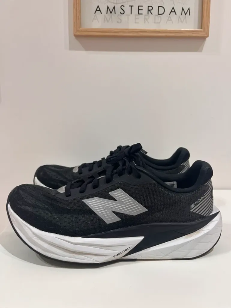 Used New Balance Fuelcell Rebel v5 bike — image 2 of 7