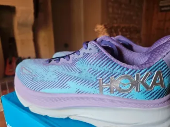 Used Hoka Clifton 9 Running Shoes