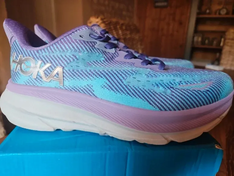 Used Hoka Clifton 9 bike — image 2 of 4
