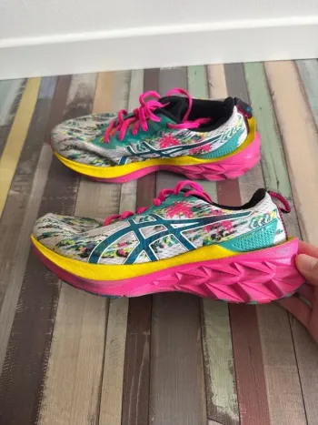 Asics Novablast 2 bike de segunda mano — imagen 3 de 8
