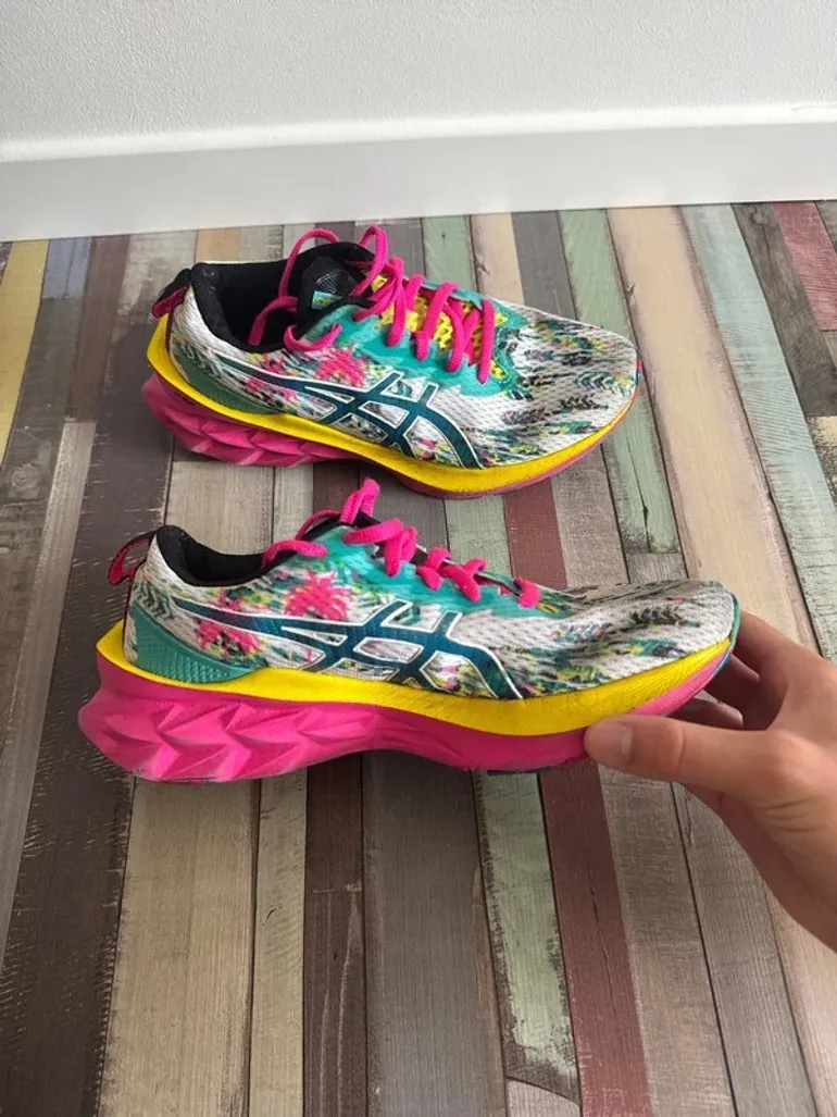 Asics Novablast 2 bike de segunda mano — imagen 2 de 8