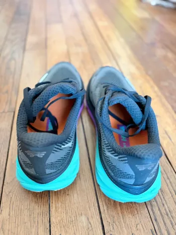 Hoka Clifton 9 GTX bike d'occasion — image 3 sur 13