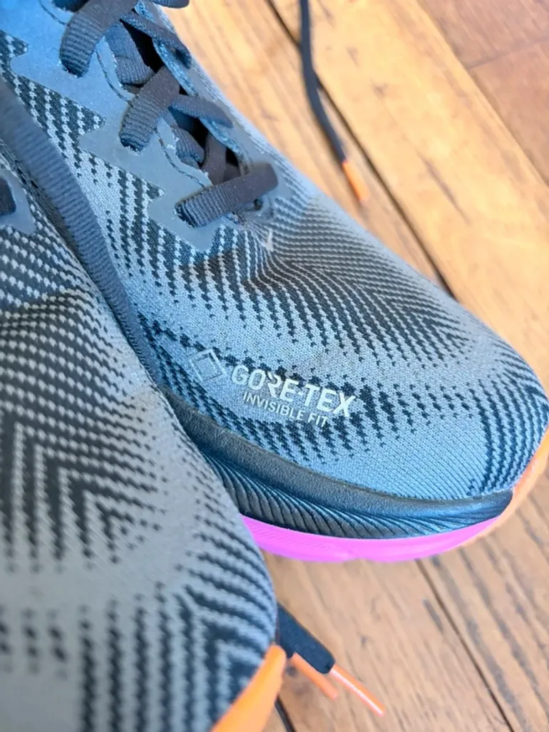 Hoka Clifton 9 GTX bike d'occasion — image 12 sur 13