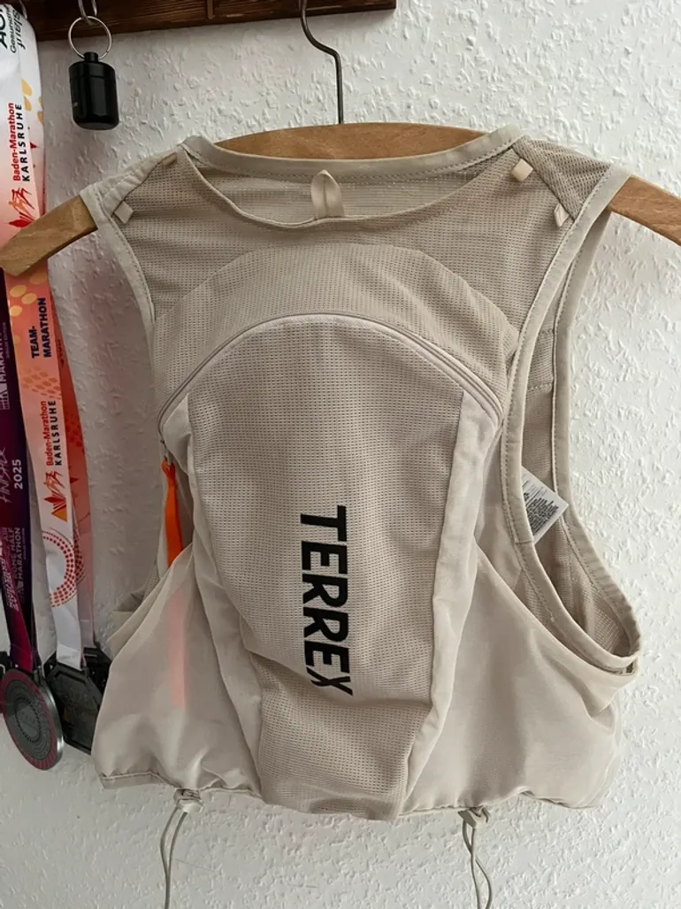 Used Adidas XPR Trail Vest 10 bike — image 2 of 5