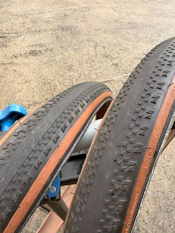 Used Hutchinson caracal Tyres & Tubes