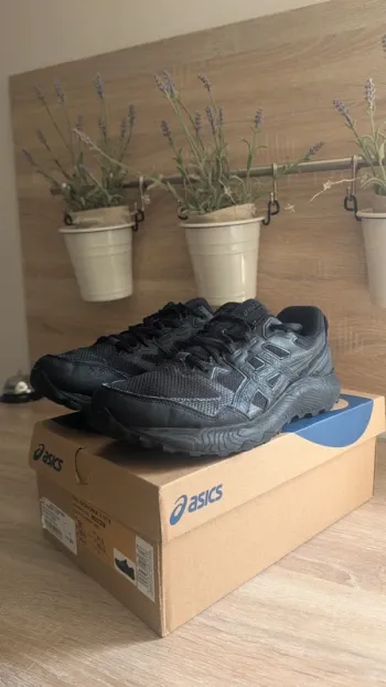 Used Asics Trail Running Shoes Running Shoes