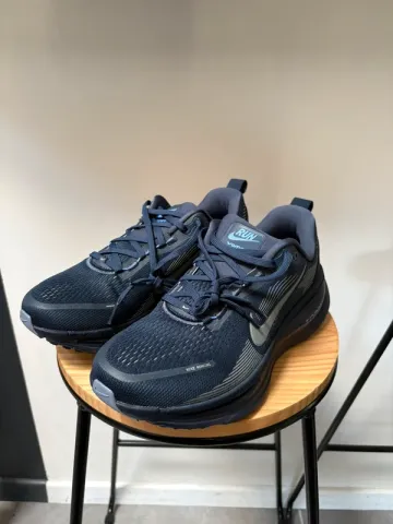 Tweedehands Nike Vomero 18 Running Shoes